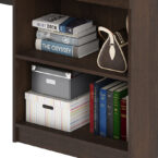 Detalle repisas Escritorio New Llaima – espacio amplio para trabajar